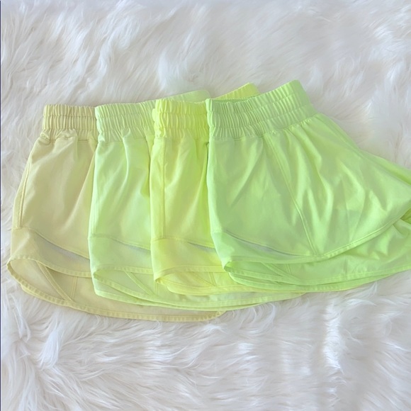 💛Hotty Hot 💛 Color Comparison - Picture 1 of 2